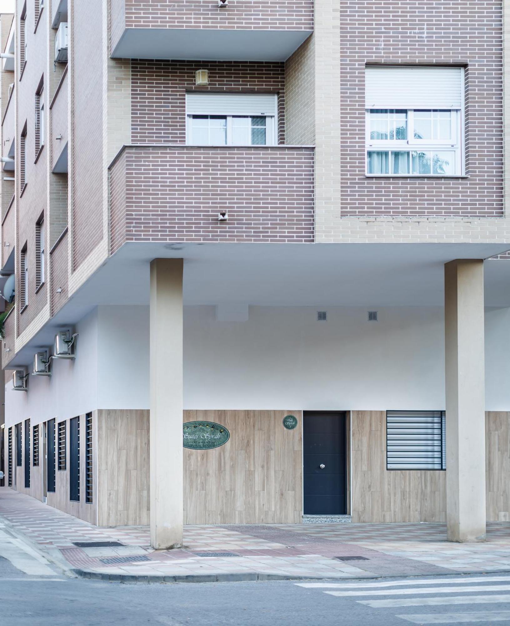 Apartamentos Luxury Suites Syrah Almendralejo Dış mekan fotoğraf